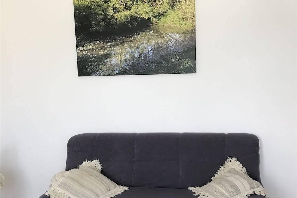 Ganze Wohnung, Gemütiche 24qm Ferienwohnung, kostenfreies Wlan  und Parken in Nordheim am Main, Fränkisches Weinland