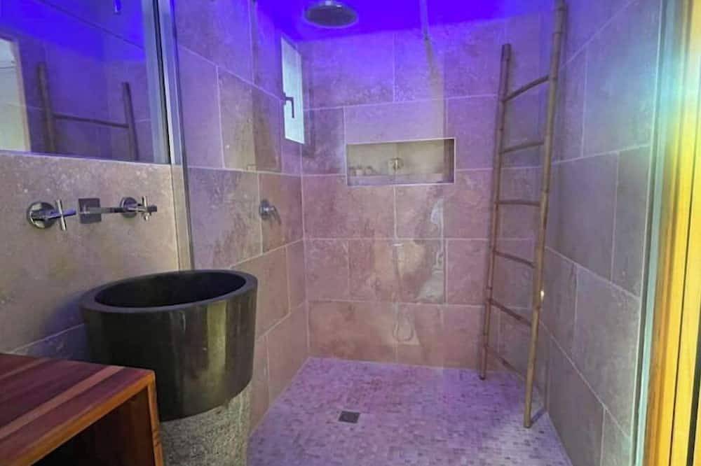 Lexotique Cottage in Solliès-Pont, Toulon region