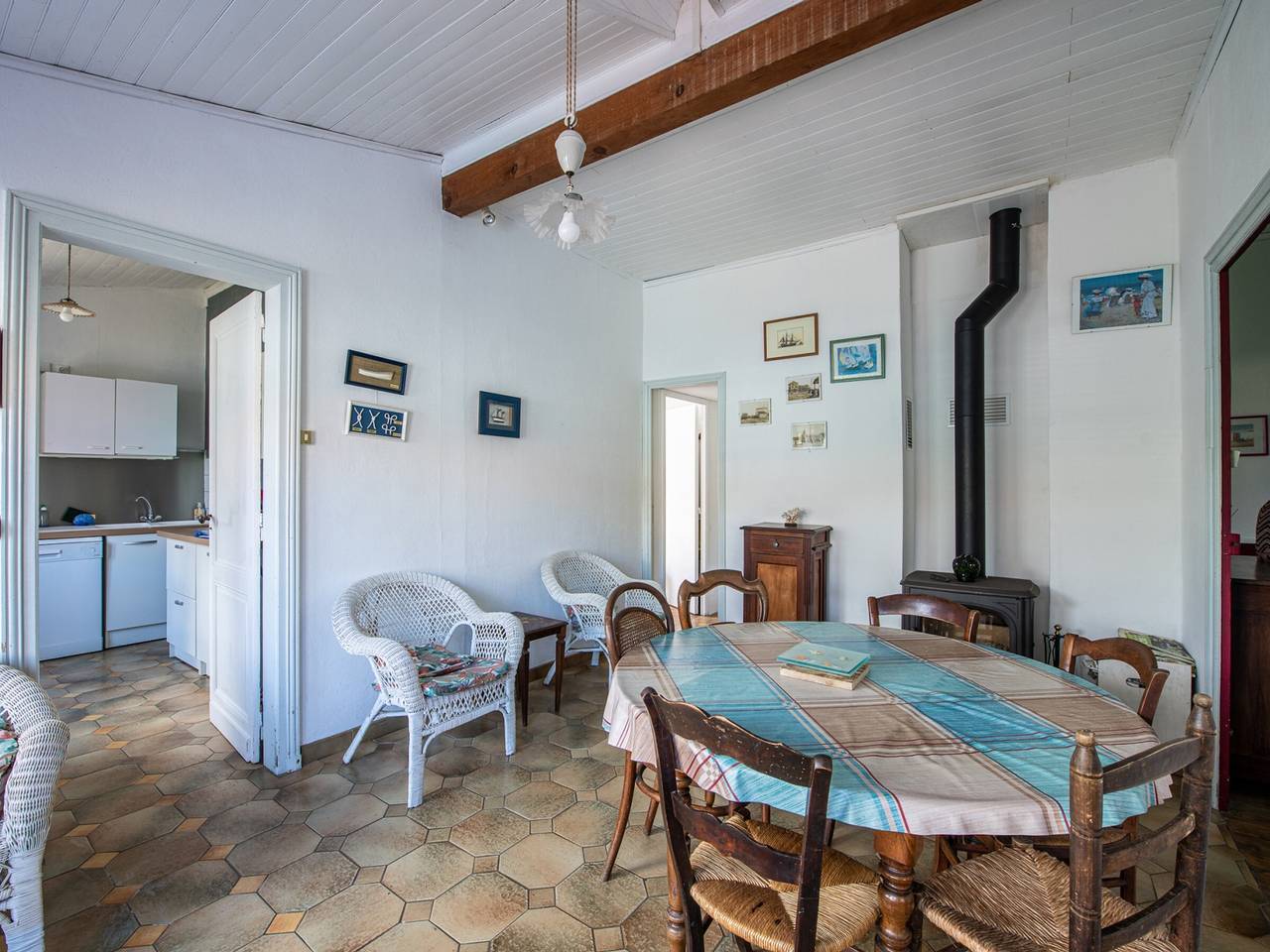 Maison Typique 3 Chambres, Proche Océan, Jardin Clôturé, Animaux Admis in Biscarrosse Plage, Biscarrosse