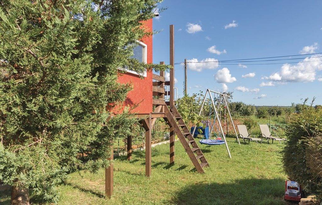 Ganze Wohnung, Ferienwohnung für 2 Personen mit Terrasse in Valbandon, Fazana