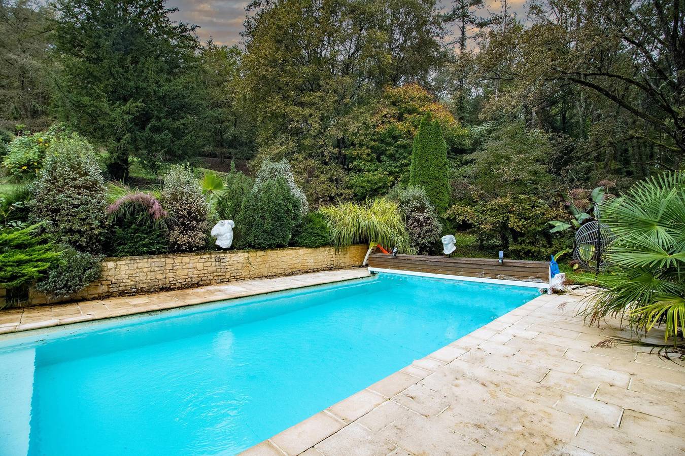 Chambre d’hôtes Papillon – Charme et confort avec piscine partagée et climatisation in Sarlat-la-Canéda, Périgord Noir