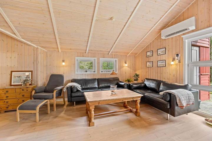Villa für 8 Personen, mit Balkon/Terrasse und Sauna sowie Whirlpool und Terrasse in Blavand - 4