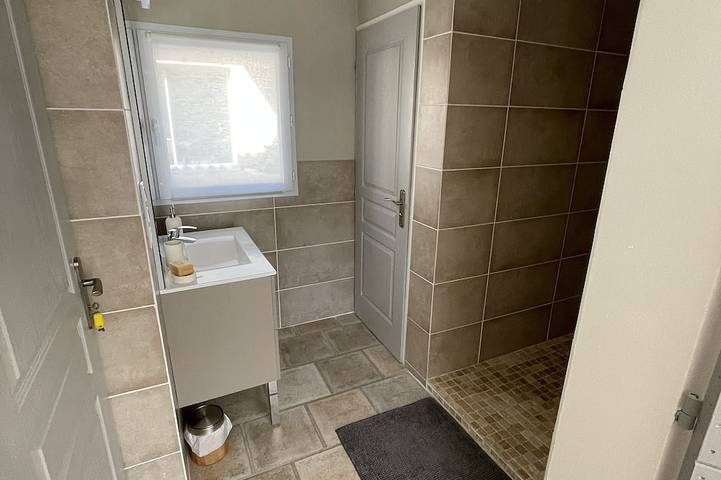 Location de vacances pour 2 personnes, avec jardin ainsi que piscine et terrasse à Oraison - 3