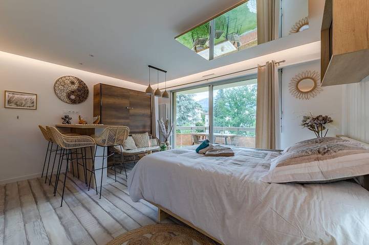 Apartamento entero, Le Quintessence: Balnéo & Luminothérapie + Parking in Voiron, Isère