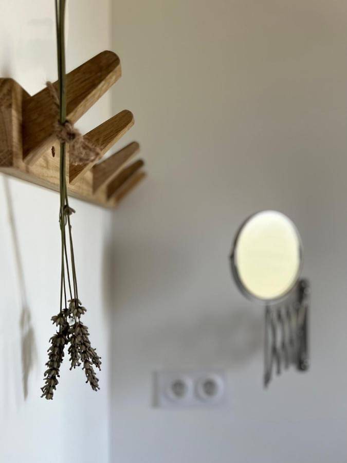 Location de vacances pour 9 personnes, avec piscine ainsi que vue et jardin à Sorges - 4