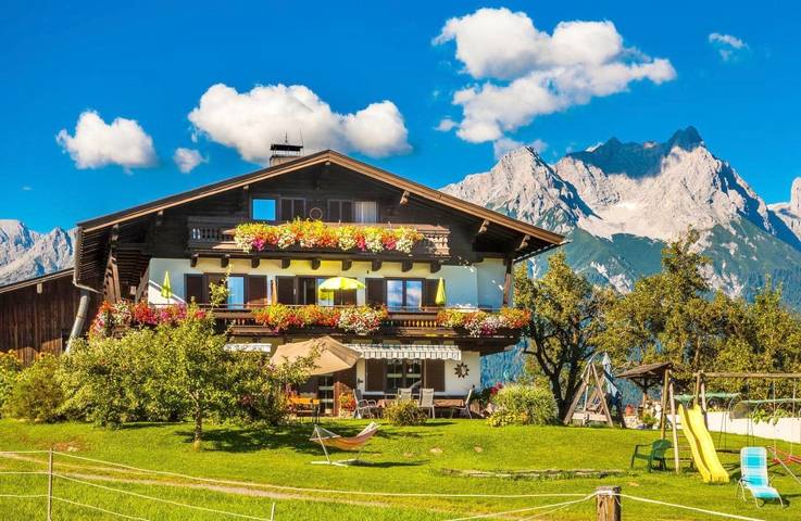 Gästehaus für 3 Personen, mit Balkon und Terrasse sowie Garten und Pool in Saalfelden am Steinernen Meer