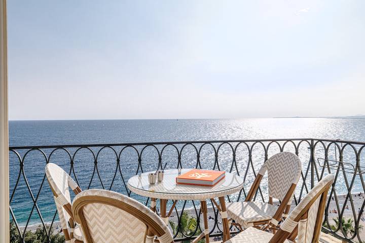 Gîte pour 3 personnes, avec balcon et vue sur l’océan dans Opera De Nice