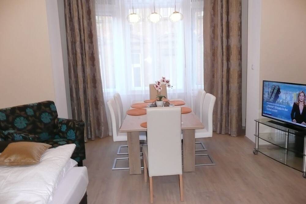 Entire apartment, Budapest City Apartments For Groups in Budapest, Danube-Ipoly National Park