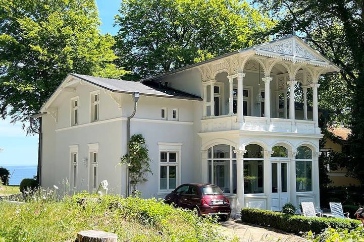 Villa für 12 Personen, mit Garten und Sauna sowie Balkon