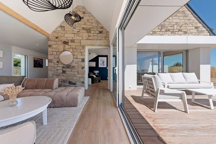 Ferienhaus „Kerou Plage“: Meerblick, 50 m zum Strand, privater Pool in Clohars-Carnoët, Quimper und Umgebung