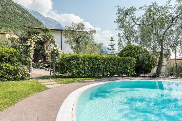 Appartamento intero, Appartamento vacanze per 4 persone con giardino in Malcesine, Prealpi Gardesane