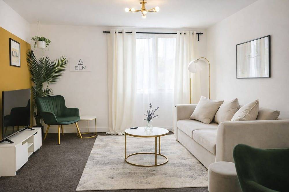 Entire apartment, Budget Friendly Private Apartment - Free Parking in Greater Manchester