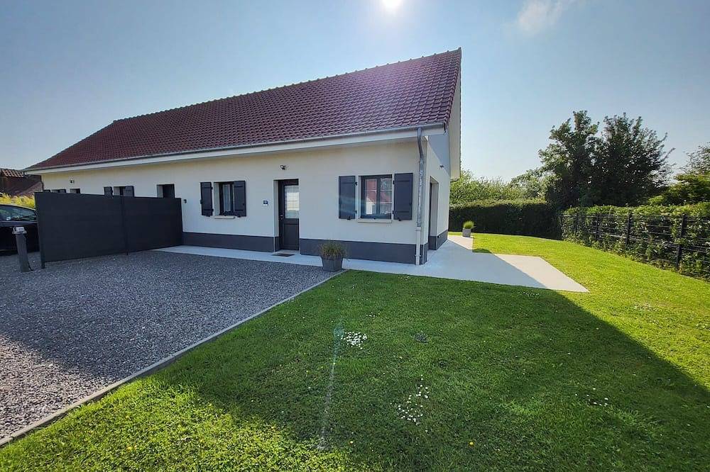 Quiet gîte, close to Baie de somme (3kms). Comfortable and air-conditioned in Favières, Abbeville und Umgebung
