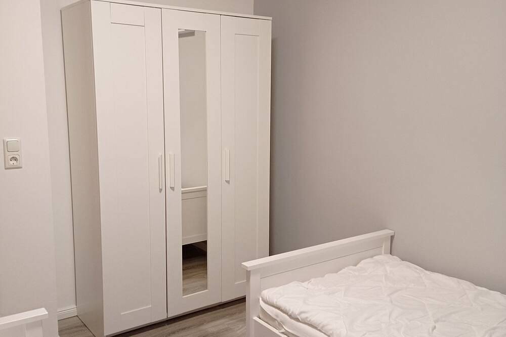 Ganze Wohnung, Ferienwohnung mit Terrasse und Kamin, 2 Schlafzimmer, max. 4 Personen in Bodenwerder, Landkreis Holzminden