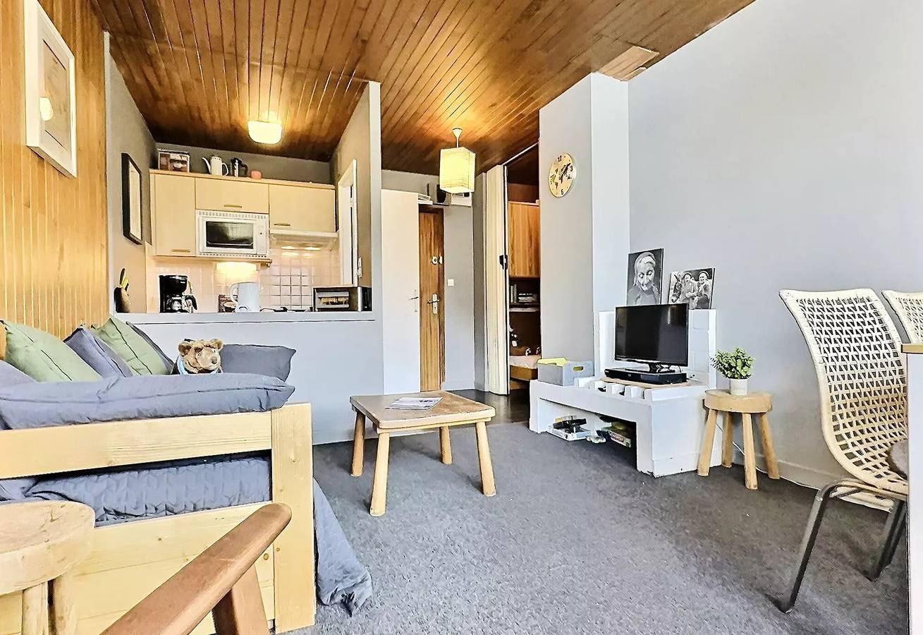 Geheel appartement, Appartement 2 kamers 4 personen dicht bij de pistes en winkels in de wijk Lavachet. Gelegen op de 4e verdieping van een in Tignes, Massif de la Vanoise
