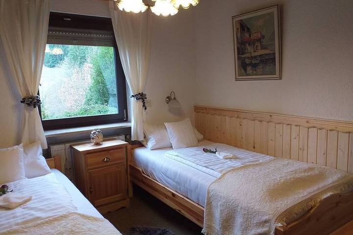 Ferienwohnung für 2 Personen, mit Garten und Terrasse in Kirchzell - 2
