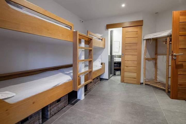 Location de vacances pour 14 personnes, avec balcon et piscine dans Office de Tourisme Porto Vecchio Sud Corse - 3