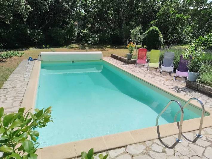 Location de vacances pour 5 personnes, avec piscine et terrasse à Saint-Siffret - 2
