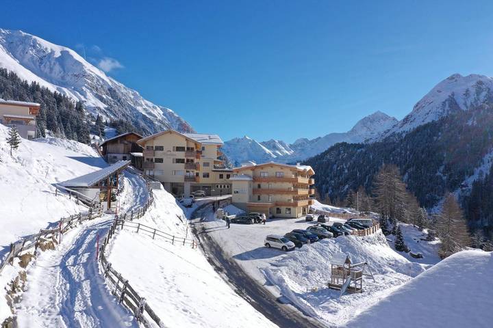 Hotel für 3 Personen, mit Balkon und Terrasse sowie Garten und Sauna in Haiming