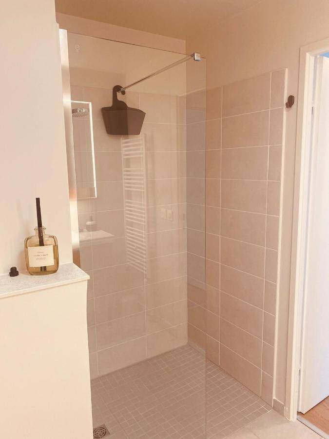 Gîte pour 4 personnes, avec terrasse et vue dans Plage du chemin des Bateaux - 3