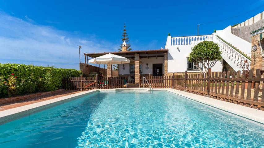 Villa for 6 people, with garden and terrace in Costa del Sol