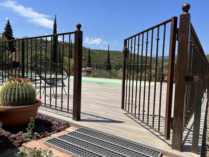Gîte pour 2 personnes, avec Terrasse ainsi que Jardin et Piscine à Castelnou