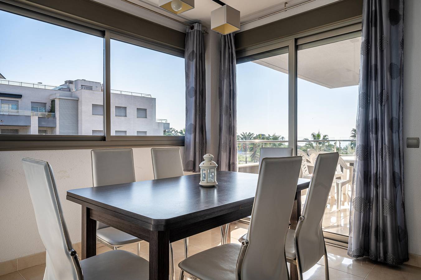 Ganze Wohnung, At144 Nova Torredembarra: Apartment with pool 250 from the beach in Torredembarra, Costa Dorada