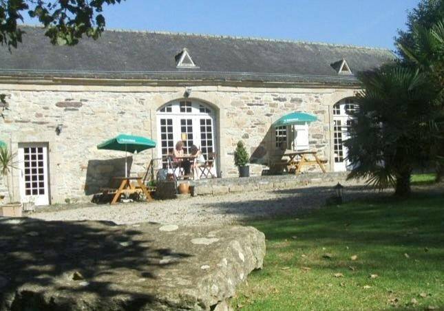 Maison d’hôte pour 2 personnes, avec jardin ainsi que terrasse et vue à Plomodiern - 4