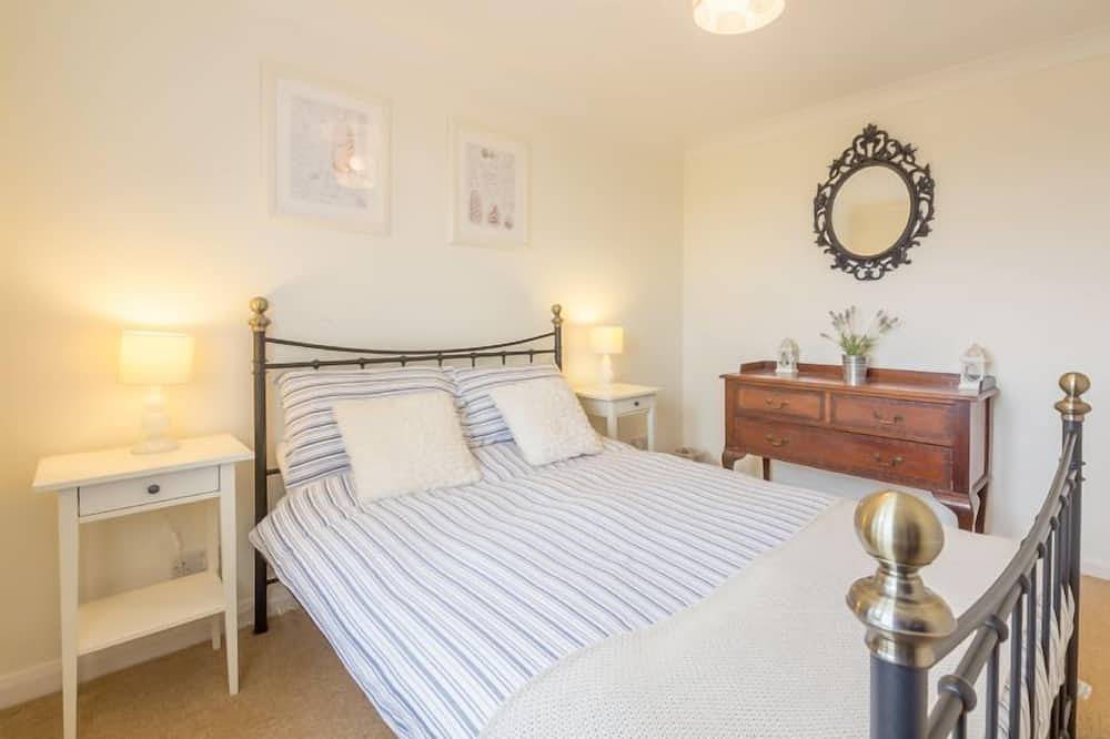 Tide Cottage, Holme-next-the-Sea, Norfolk in Holme-next-the-Sea, Norfolk Coast