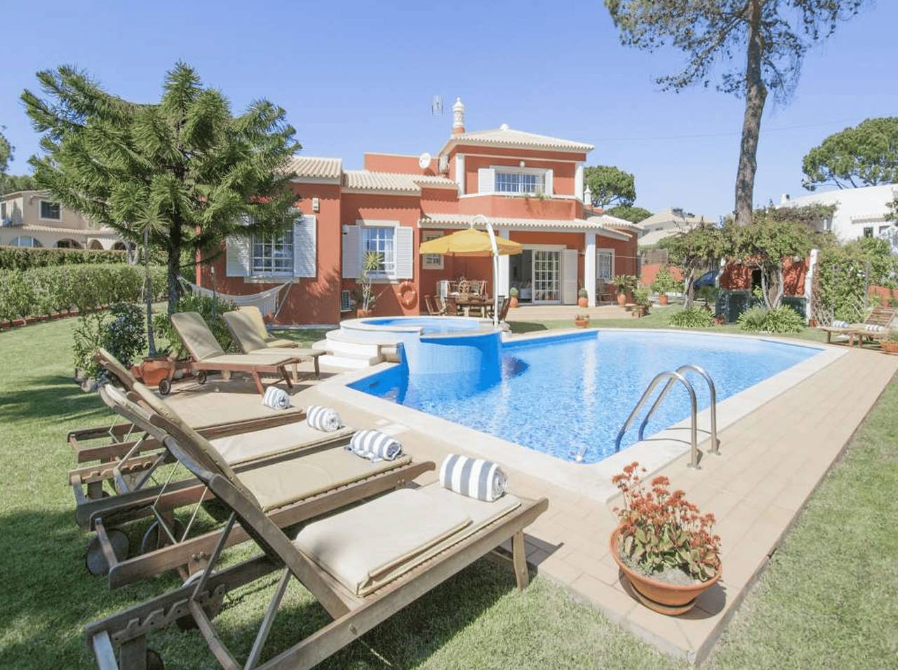 Elegant Vilamoura Villa | Villa Pura Vida | 7 Bedrooms | Pool Table | Perfect for Families in Vilamoura, Quarteira