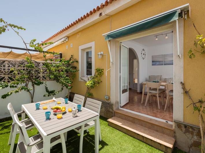Apartamento de vacaciones para 6 personas, con terraza además de piscina y jardín - 1