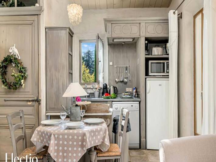 Gîte pour 2 personnes, avec piscine ainsi que balcon et jardin, adapté aux familles à Oppède - 3