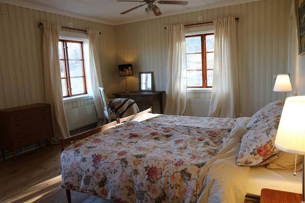 Spacious Farmhouse – Skiing, Forest & Town. Pet-friendly! in Jämtland