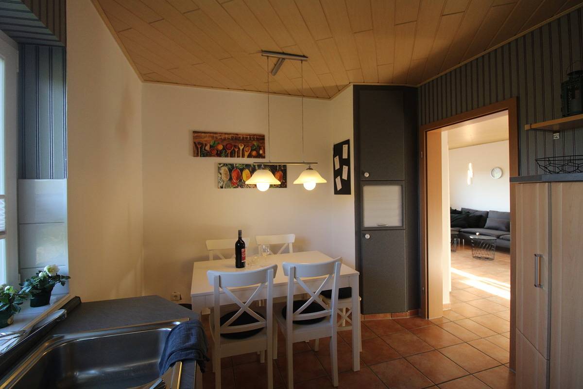 Küstenkind - Ferienhaus 4 Zimmer mit Hund Garten Grillplatz in Nordholz, Cuxland