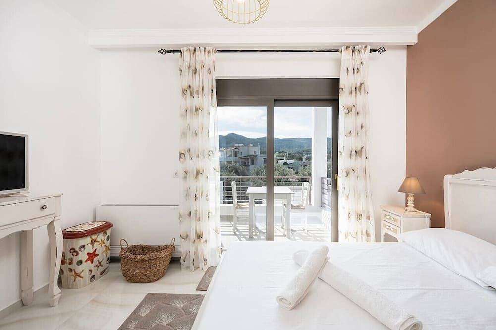 Ganze Wohnung, Olive Green Haven-3Br-Private Parking-Balcony in Kos Stadt, Kos