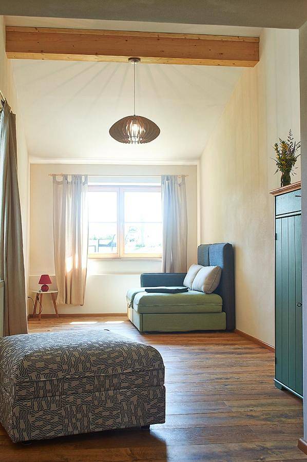 Ganze Wohnung, Allgäu Ferienhof Schönberger - Nachhaltige Design Wohnungen bis 6 Personen, Indoor- & Outdoorspielplatz, Lagerfeuer, Brötchenservice in Argenbühl, Region Bodensee-Oberschwaben