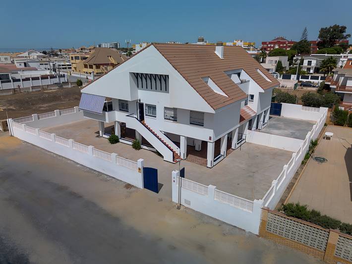 Casa Gaviota: Strandhaus für 12 Personen in Punta Umbría in Punta Umbría, Costa de la Luz