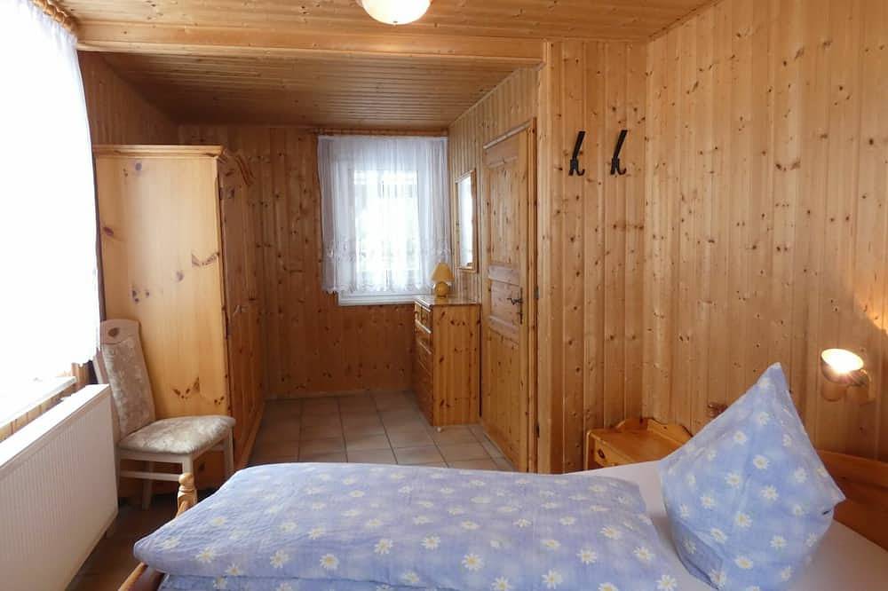 Schöne Wohnung in einem Ferienhaus für 4 Personen mit  W-Lan, Tv und Innenhof in Steinbach-Hallenberg, Rennsteig