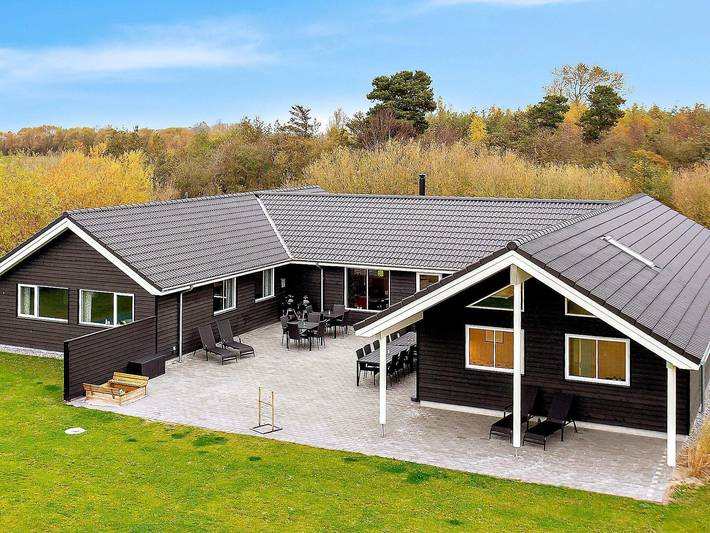 Vacation rental for 22 people, with Hot tub and Terrace as well as Pool and Sauna in Zealand