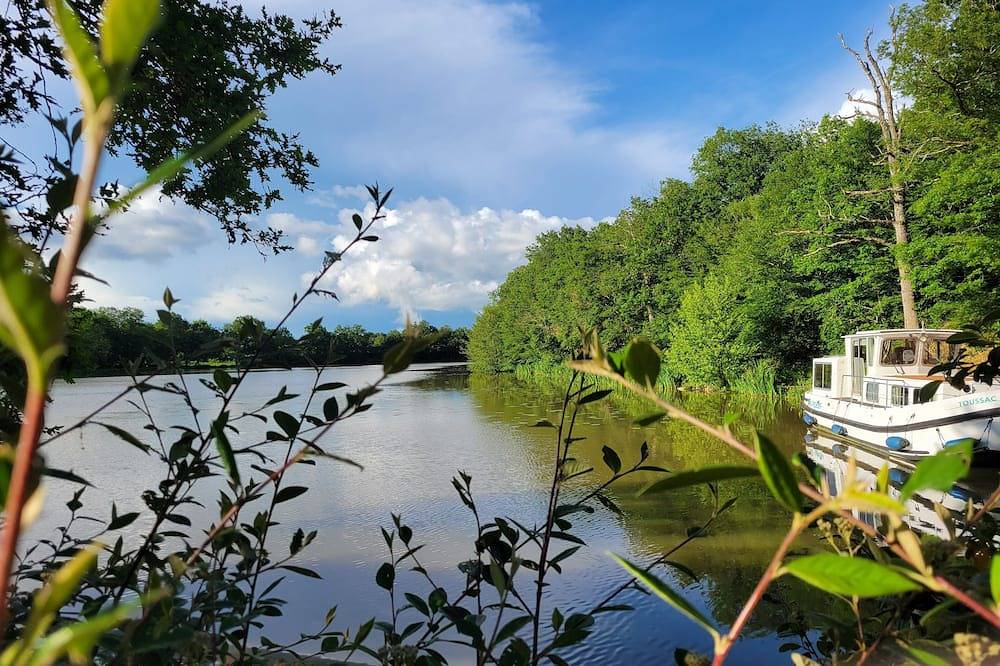 1 bedroom houseboat in 45420 - bonny sur loire in Bonny-sur-Loire, Région de Montargis
