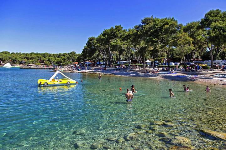 Wohnwagen für 4 Personen, mit Terrasse in Biograd na Moru - 3