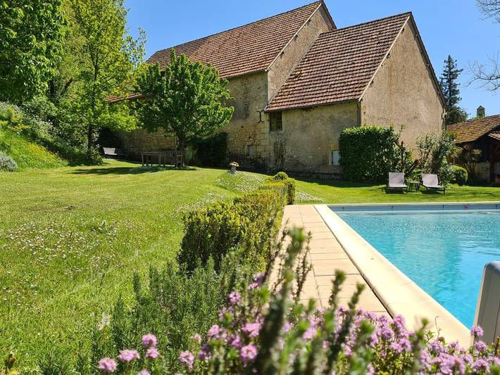 Location de vacances pour 2 personnes, avec piscine et jardin à Les Eyzies-de-Tayac-Sireuil - 3