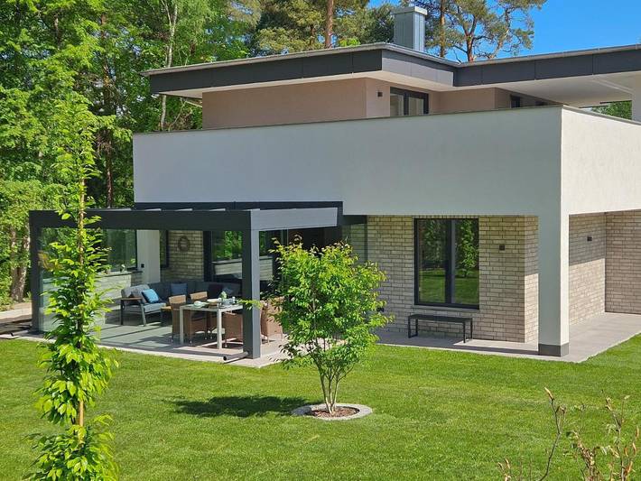 Villa für 4 Personen, mit Balkon und Terrasse sowie Garten und Sauna in Lychen