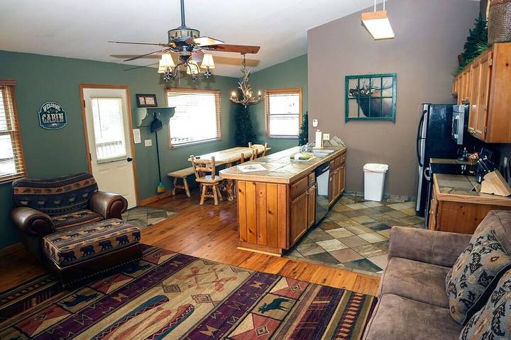 Log cabin for 7 people, with hot tub and terrace in Estes Park