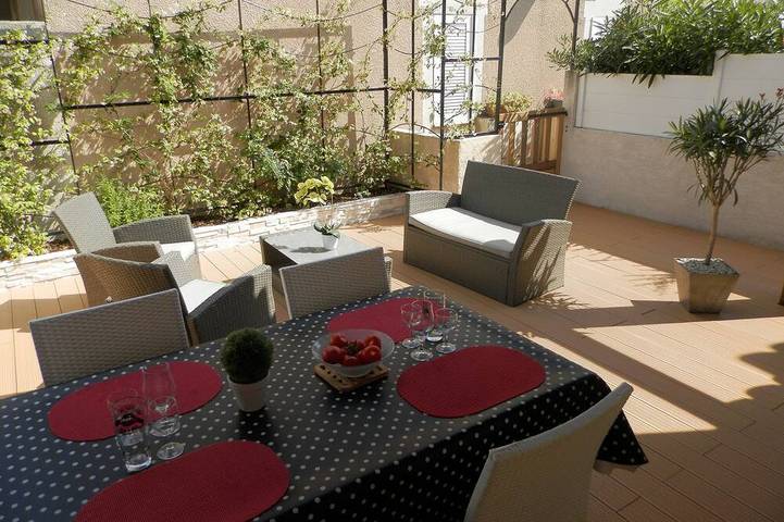 Maison de vacances pour 5 personnes, avec terrasse ainsi que jardin et piscine dans Plage Rochelongue