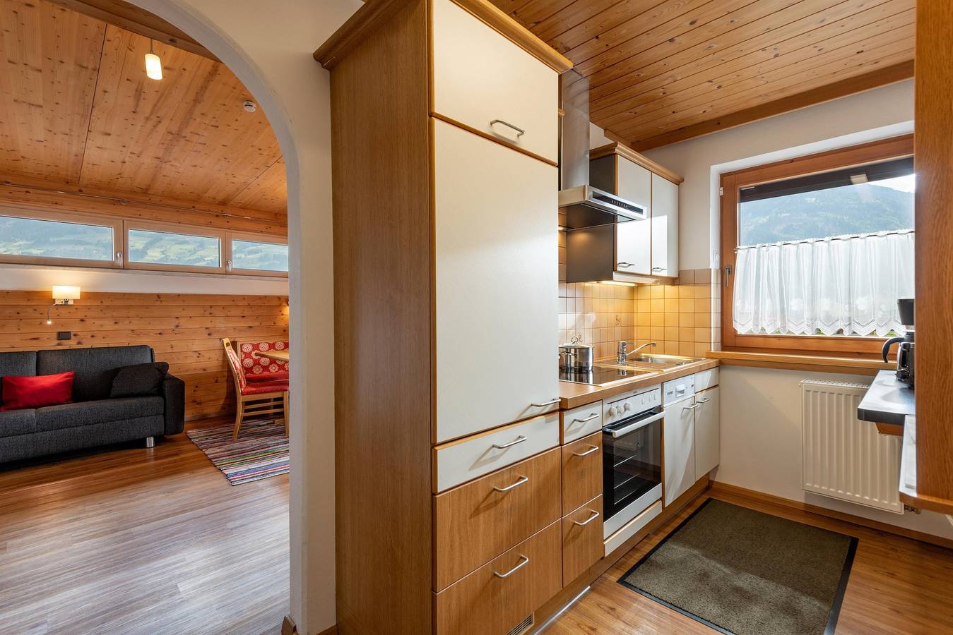 Ganze Ferienwohnung, Apt. 1: 46 m² in Fügen, Ski-Optimal Hochzillertal