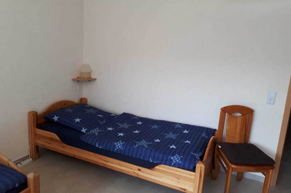 Ganze Wohnung, 80 m² familienfreundliche, barrierefreie Ferienwohnung,direkt am Golfplatz in Sundern, Sorpesee