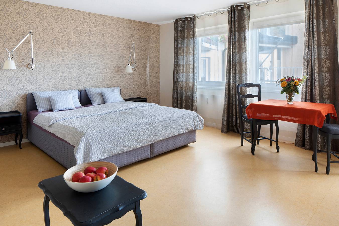 Ganzes Studio, Stiegeler Ferienwohnung Nr 3Augustinerplatz mit Balkon und Wi-Fi in Freiburg, Südschwarzwald