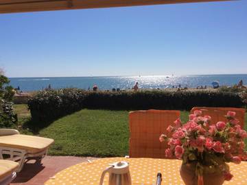 Gîte pour 4 personnes, avec terrasse ainsi que piscine et jardin, animaux acceptés dans Plage Ulysse