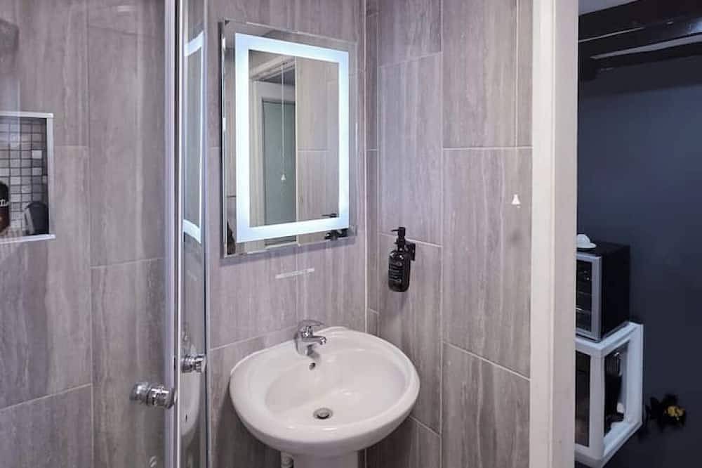 Courtyard Lodge | Room 1 Stay in Central Bedfordshire